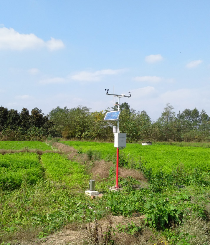 Estación meteorológica de tierras agrícolas