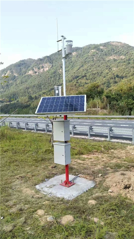 Estación meteorológica de carretera.jpg